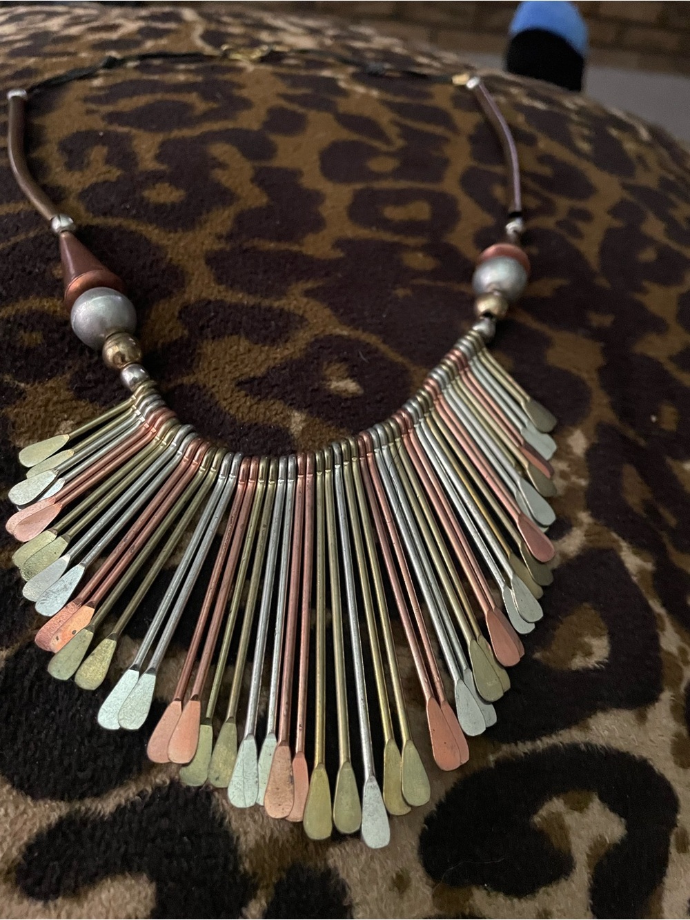 Multi-Tone Fringe Bib Necklace - Women Jewelry Vintage 1970”s